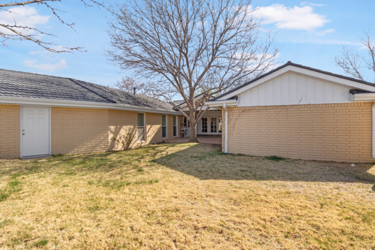 12 Southpark Dr, Dalhart, Texas 79022, 4 Bedrooms Bedrooms, ,4 BathroomsBathrooms,Single Family Home,Active Listings,Southpark Dr,1187