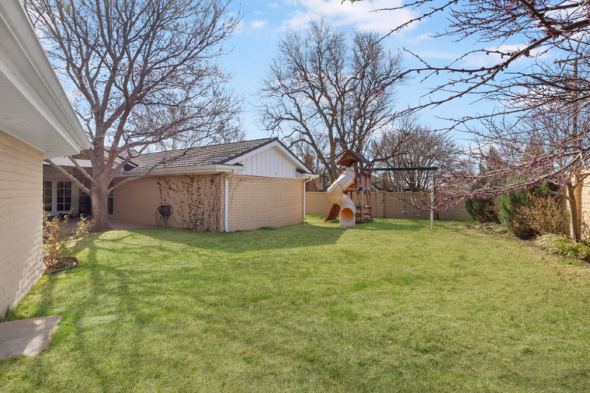 12 Southpark Dr, Dalhart, Texas 79022, 4 Bedrooms Bedrooms, ,4 BathroomsBathrooms,Single Family Home,Active Listings,Southpark Dr,1187