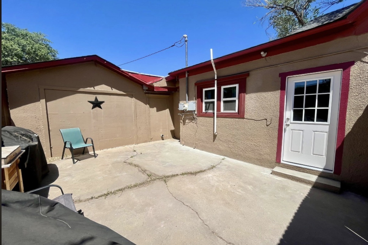 514 Keeler Ave, Dalhart, Texas 79022, 3 Bedrooms Bedrooms, ,1.75 BathroomsBathrooms,Single Family Home,Active Listings,Keeler Ave,1196