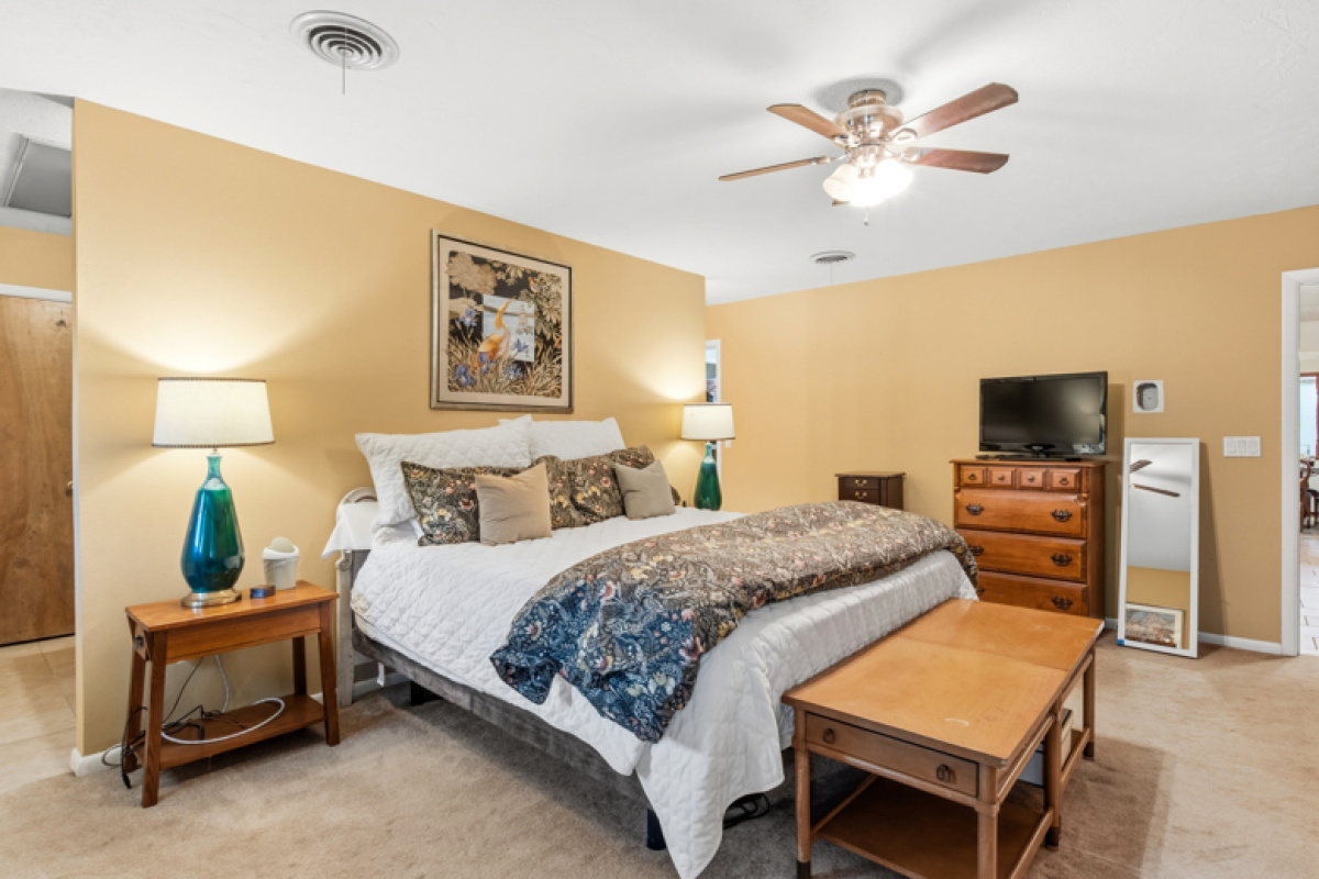 1201 Prairie Dr, Dalhart, Texas 79022, 3 Bedrooms Bedrooms, ,2 BathroomsBathrooms,Single Family Home,Active Listings,Prairie Dr,1197