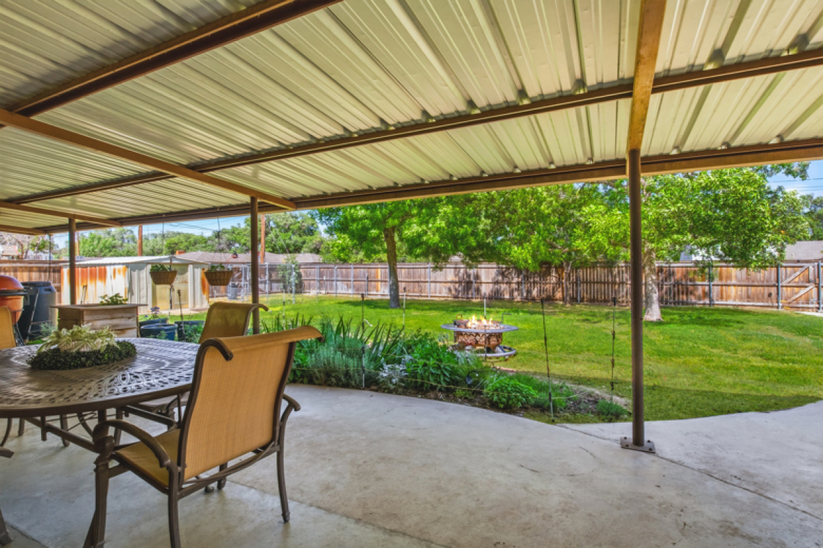 1201 Prairie Dr, Dalhart, Texas 79022, 3 Bedrooms Bedrooms, ,2 BathroomsBathrooms,Single Family Home,Active Listings,Prairie Dr,1197