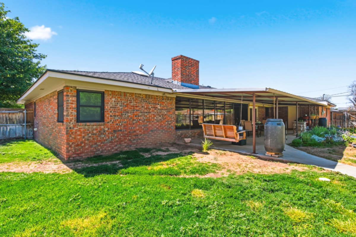 1201 Prairie Dr, Dalhart, Texas 79022, 3 Bedrooms Bedrooms, ,2 BathroomsBathrooms,Single Family Home,Active Listings,Prairie Dr,1197