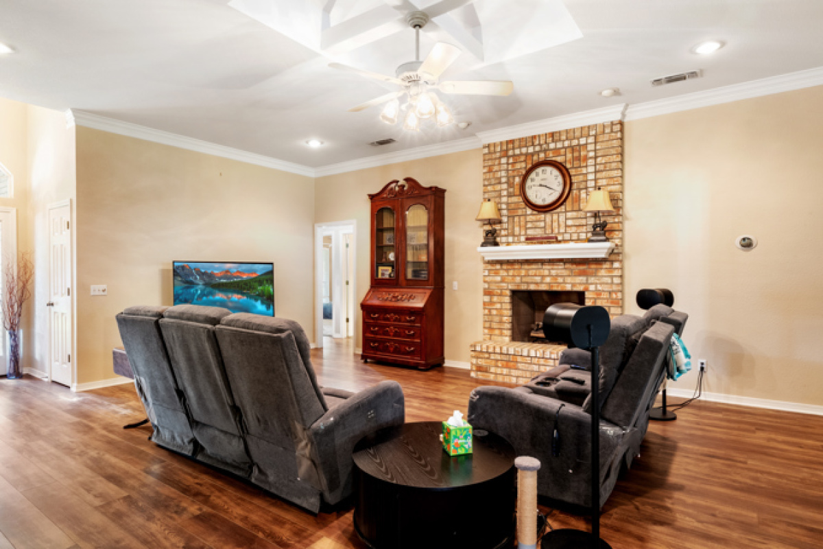 1912 Cherokee Trail, Dalhart, Texas 79022, 3 Bedrooms Bedrooms, ,2 BathroomsBathrooms,Single Family Home,Active Listings,Cherokee Trail,1198