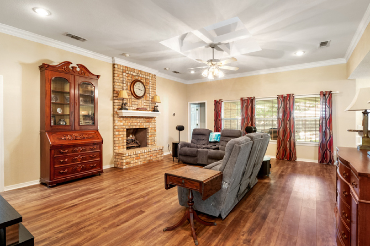 1912 Cherokee Trail, Dalhart, Texas 79022, 3 Bedrooms Bedrooms, ,2 BathroomsBathrooms,Single Family Home,Active Listings,Cherokee Trail,1198