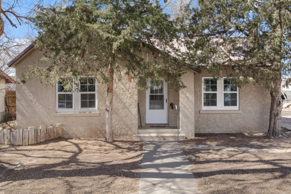 910 Olive Ave, Dalhart, Texas 79022, 2 Bedrooms Bedrooms, ,1 BathroomBathrooms,Single Family Home,Active Listings,Olive Ave,1199