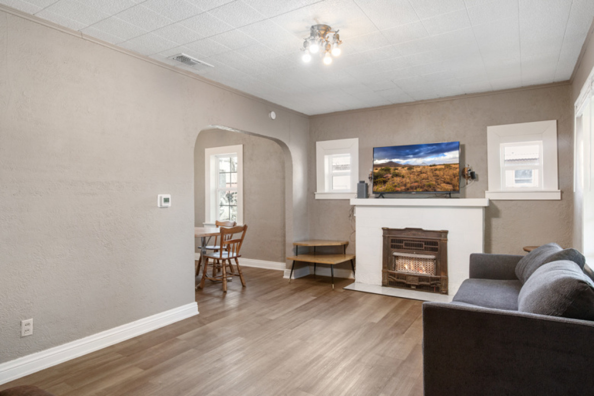 910 Olive Ave, Dalhart, Texas 79022, 2 Bedrooms Bedrooms, ,1 BathroomBathrooms,Single Family Home,Active Listings,Olive Ave,1199