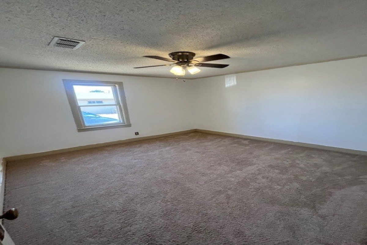 1316 Denver, Dalhart, Texas 790022, 3 Bedrooms Bedrooms, ,2 BathroomsBathrooms,Single Family Home,Active Listings,Denver,1205