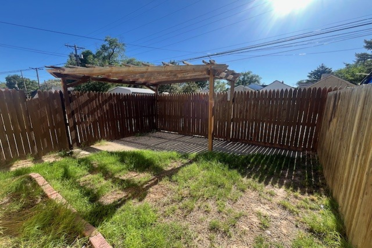 1316 Denver, Dalhart, Texas 790022, 3 Bedrooms Bedrooms, ,2 BathroomsBathrooms,Single Family Home,Active Listings,Denver,1205
