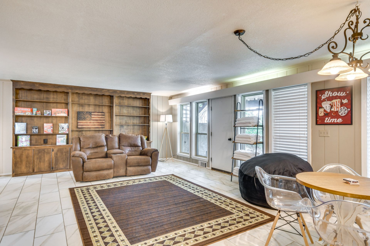 1512 Yucca Dr, Dalhart, Texas 79022, 4 Bedrooms Bedrooms, ,3 BathroomsBathrooms,Single Family Home,Active Listings,Yucca Dr,1208