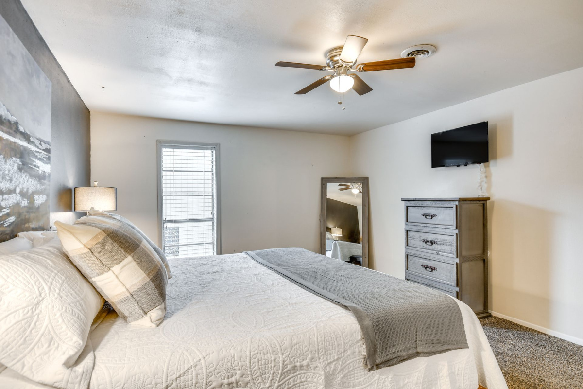 1512 Yucca Dr, Dalhart, Texas 79022, 4 Bedrooms Bedrooms, ,3 BathroomsBathrooms,Single Family Home,Active Listings,Yucca Dr,1208