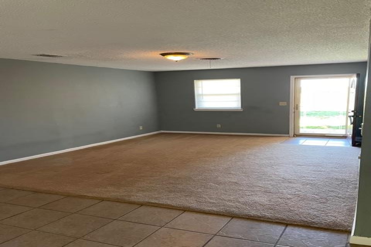 1202 E 12th St, Dalhart, Texas 79022, 3 Bedrooms Bedrooms, ,2 BathroomsBathrooms,Single Family Home,Sold Listings,E 12th St,1053