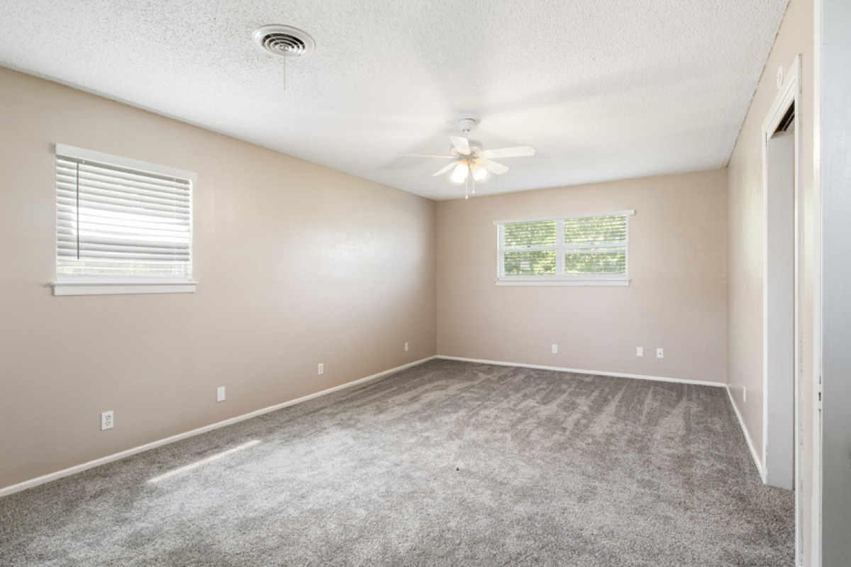 1602 Oak Ave, Dalhart, Texas 79022, 4 Bedrooms Bedrooms, ,2 BathroomsBathrooms,Single Family Home,Sold Listings,Oak Ave,1059