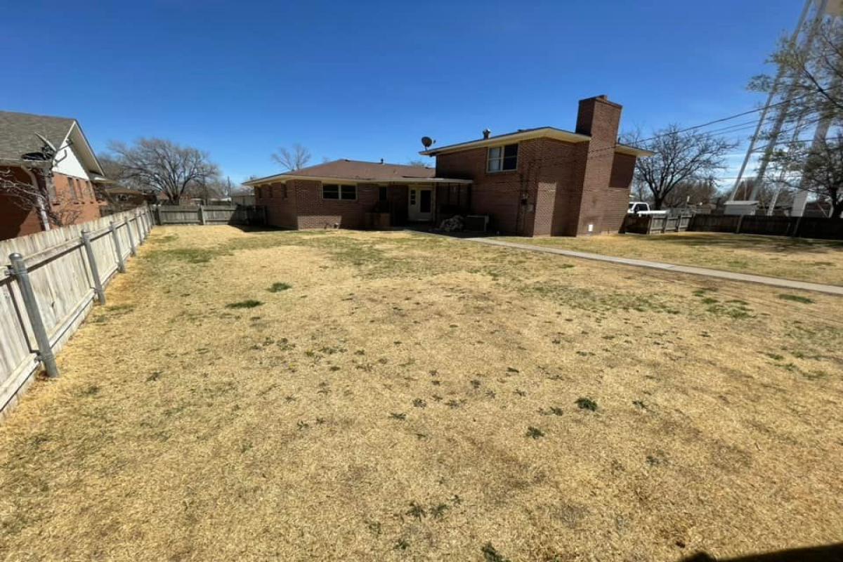 1320 Elm, Dalhart, Texas 79022, 3 Bedrooms Bedrooms, ,2 BathroomsBathrooms,Single Family Home,Sold Listings,Elm,1060