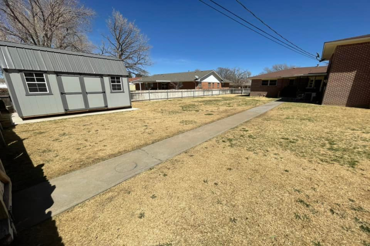 1320 Elm, Dalhart, Texas 79022, 3 Bedrooms Bedrooms, ,2 BathroomsBathrooms,Single Family Home,Sold Listings,Elm,1060