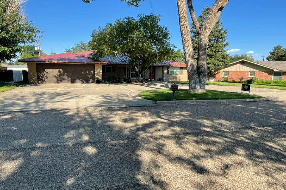 1211 Prairie Drive, Dalhart, Texas 79022, 3 Bedrooms Bedrooms, ,2 BathroomsBathrooms,Single Family Home,Sold Listings,Prairie Drive,1063