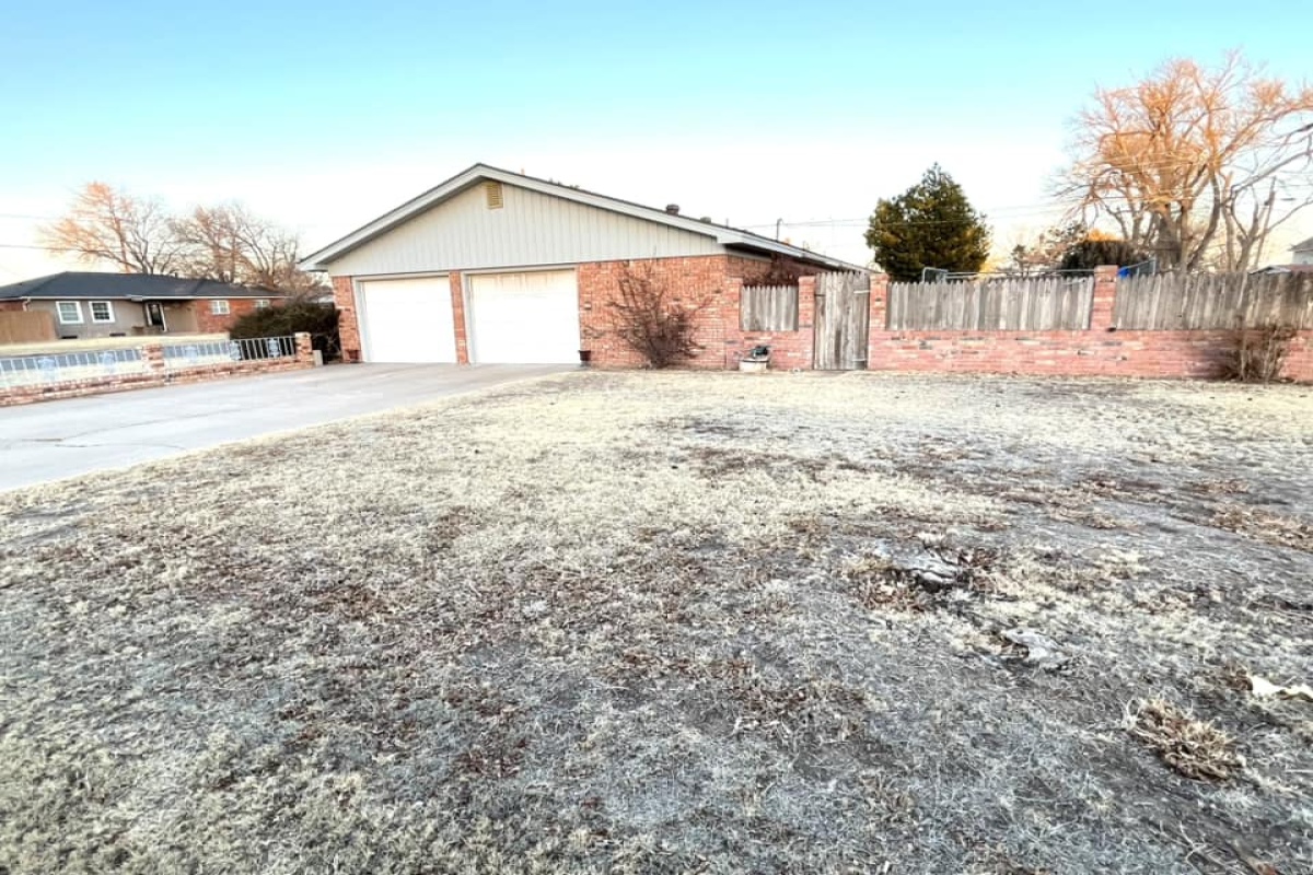 802 E 10th St, Dalhart, Texas 79022, 3 Bedrooms Bedrooms, ,1.75 BathroomsBathrooms,Single Family Home,Sold Listings,E 10th St,1083